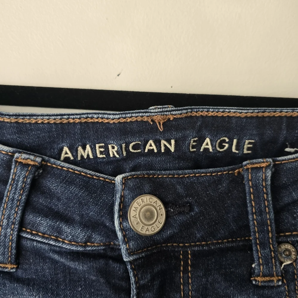 American Eagle Outfitters Shortie Blue Denim Shorts - Picture 2 of 11
